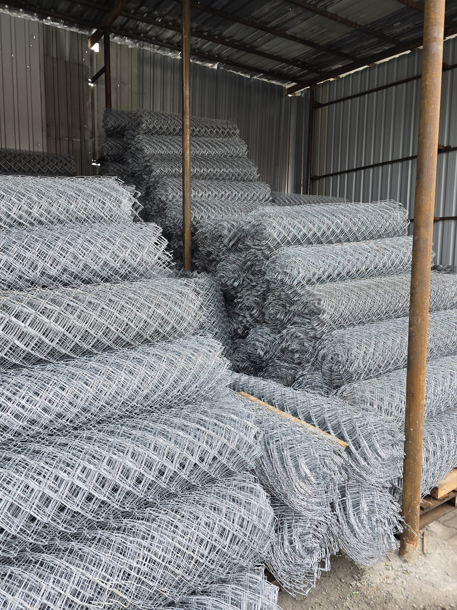 Öz Doğuş Yapı Market, Malatya’da inşaat yapı malzemeleri alanında toptan ve perakende satış hizmeti sunan, iki şubesiyle bölgenin güvenilir yapı marketlerinden biridir. İzocam ısı yalıtım ürünleri, alçıpan ve alçıpan aksesuarları, sandwich panel, trapez sac, profil boru, betopan, OSB, XPS ve EPS yalıtım levhaları, mineral yün, tel örgü, köşebent, Grandex ürünleri ve prefabrik ev malzemeleri geniş ürün yelpazemizle Malatya ve çevresine kaliteli çözümler sunmaktayız. Profesyonel hizmet anlayışı, uygun fiyat politikası ve güçlü stok kapasitesiyle Öz Doğuş Yapı Market, konut, sanayi ve prefabrik yapı projeleri için güvenilir yapı malzemeleri tedarikçisidir.